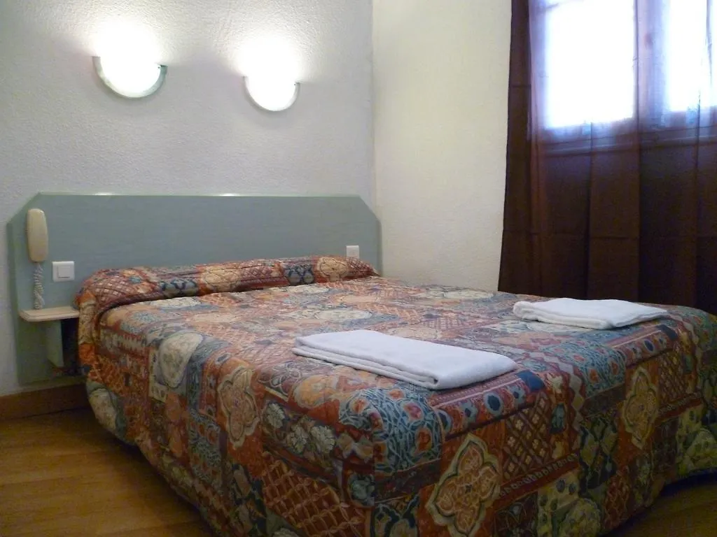 Hotel Saint Jean Baptiste Lourdes