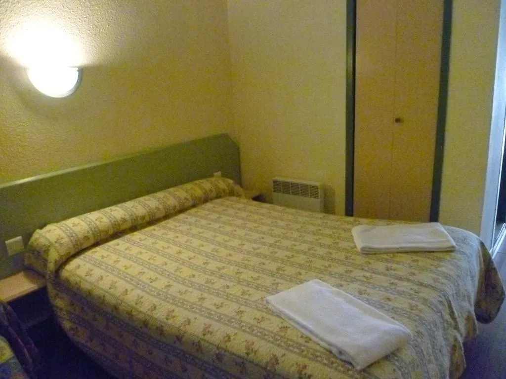 Hotel Saint Jean Baptiste Lourdes 2*,  France