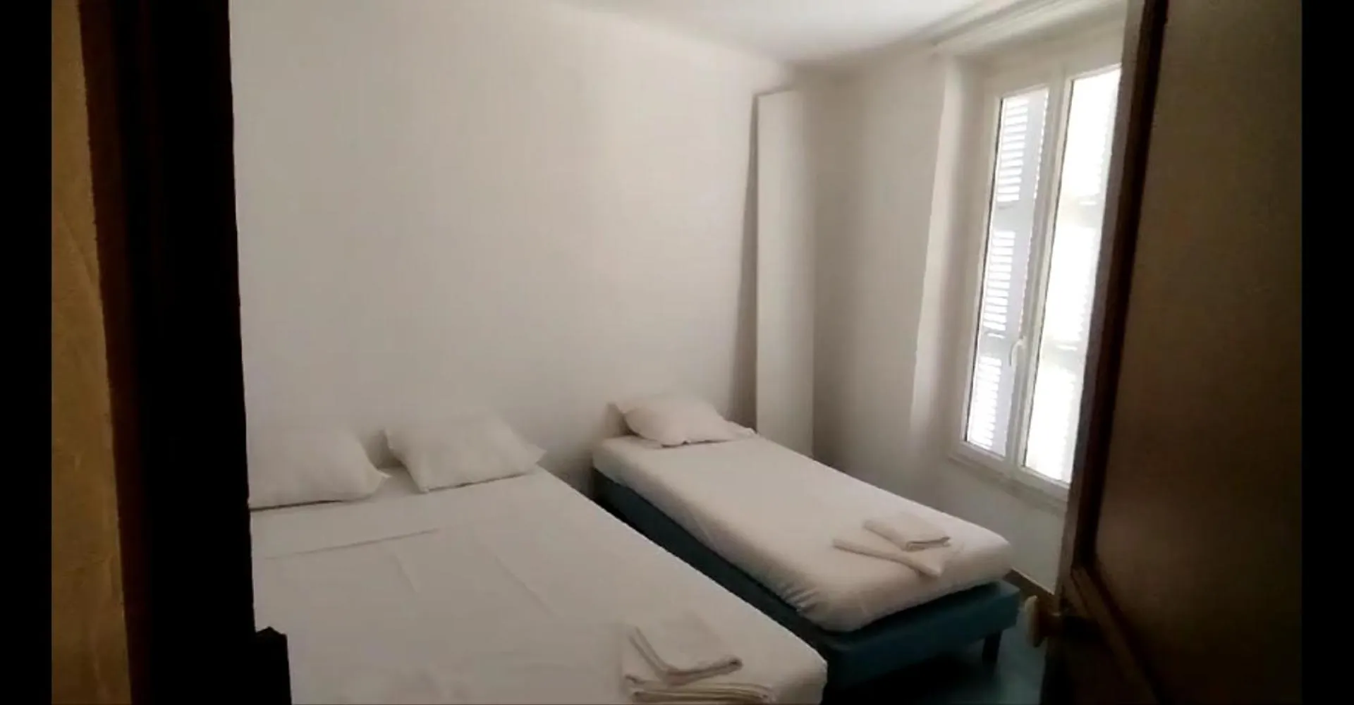 **  Hotel Saint Jean Baptiste Lourdes France